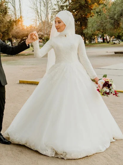 Lace Appliques Muslim Wedding Dresses Arabic Dubai Bridal Gowns Robe De ...